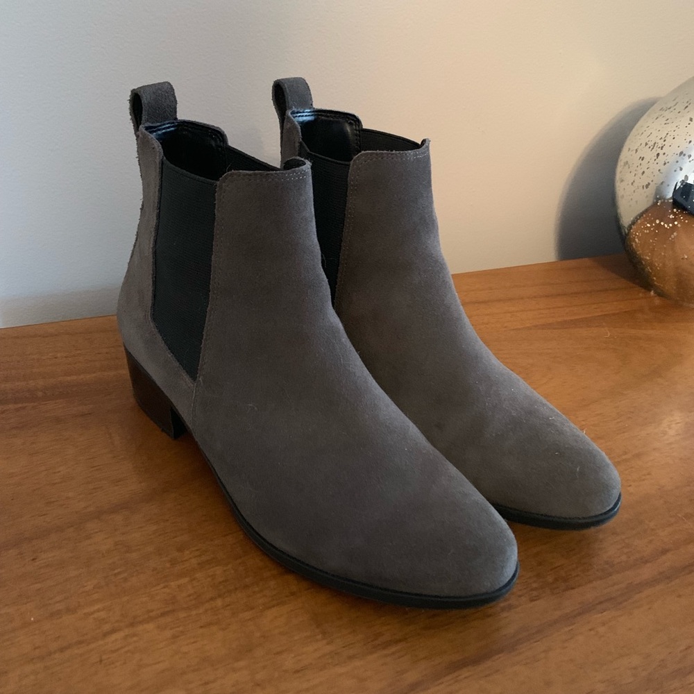 Steve Madden Chelsea Dover Boots, Grey Suede